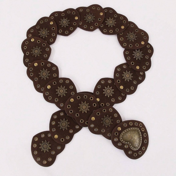 Luxe Vegan Leather Heart Grommet Statement Belt - Picture 4 of 9